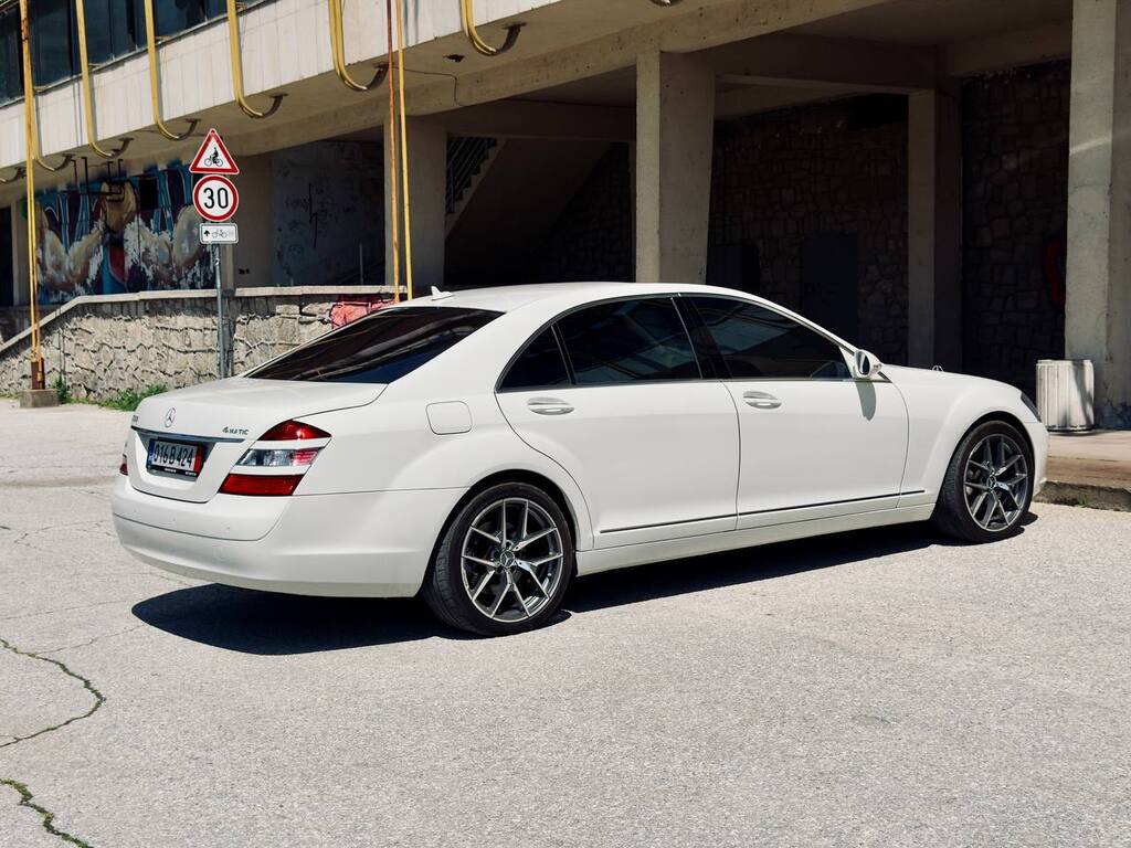 2009 MERCEDES-BENZ S550 4MATIC