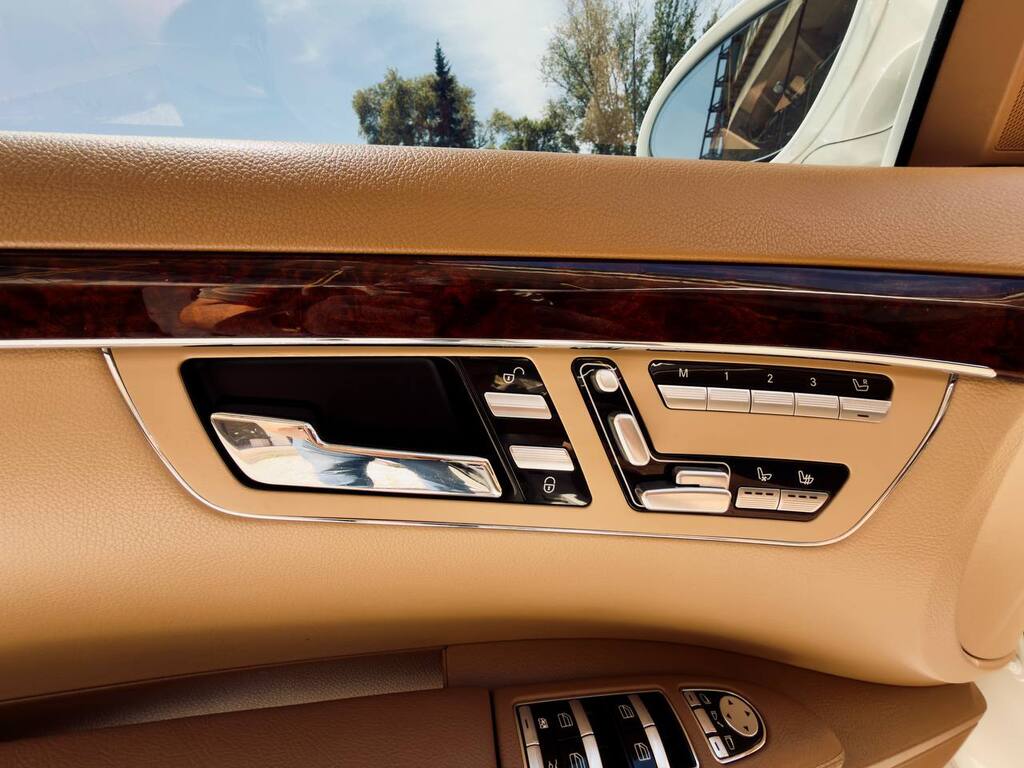 2009 MERCEDES-BENZ S550 4MATIC