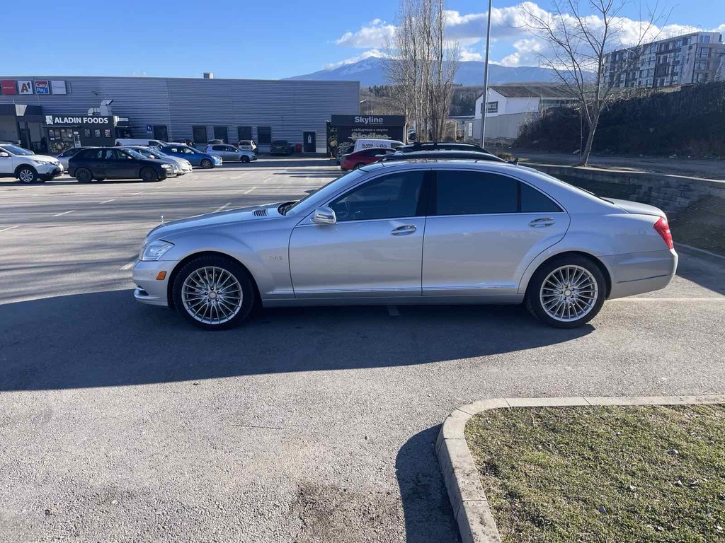 2011 MERCEDES-BENZ S600 L